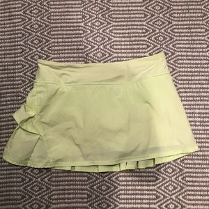 Bright lime green Lulu lemon skirt/skort!